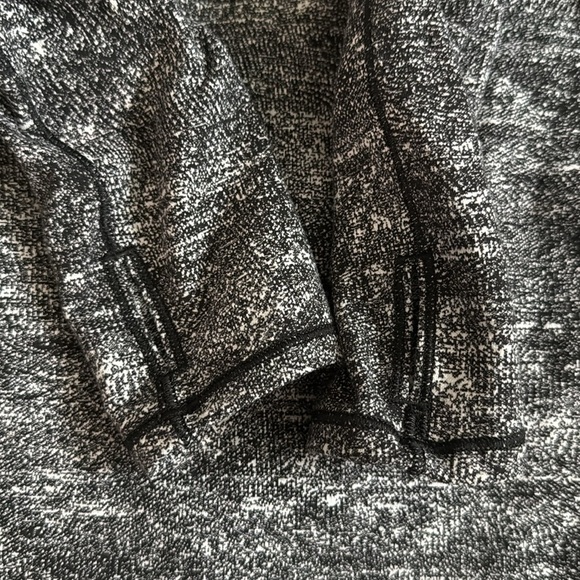 Lululemon Forever Endeavour Long Sleeve - Picture 10 of 10